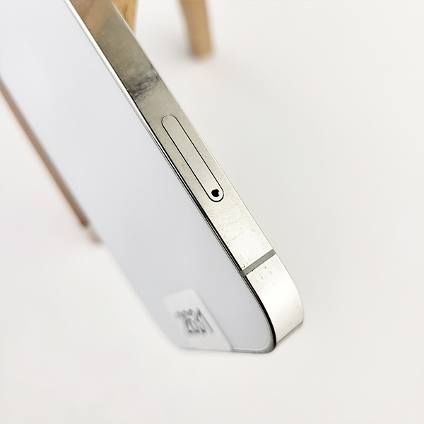 Apple iPhone 12 Pro 256GB Silver Б/У №2631 (Стан 8/10)