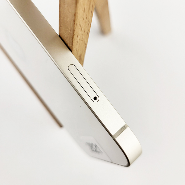 Apple iPhone 13 128GB Starlight Б/У №2821 (Стан 8/10)
