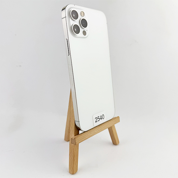 Apple iPhone 12 Pro 256GB Silver Б/У №2540 (Стан 8/10)