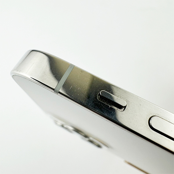Apple iPhone 12 Pro 256GB Silver Б/У №2540 (Стан 8/10)