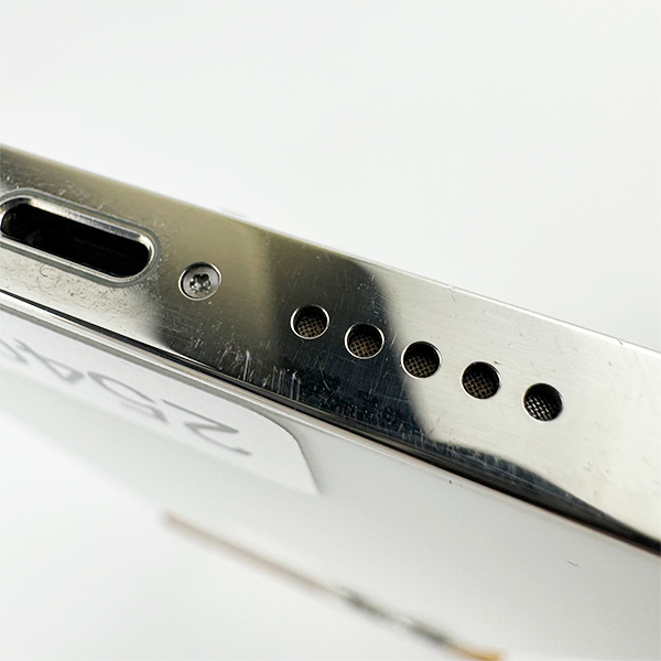 Apple iPhone 12 Pro 256GB Silver Б/У №2540 (Стан 8/10)