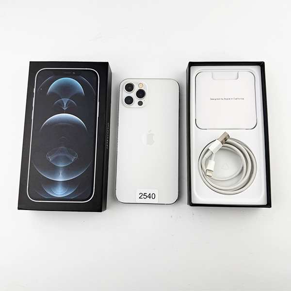 Apple iPhone 12 Pro 256GB Silver Б/У №2540 (Стан 8/10)