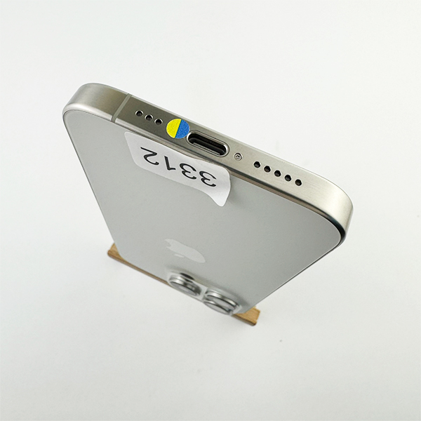 Apple iPhone 15 Pro 256GB White Titanium Б/У №3312 (Стан 8/10)