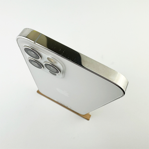 Apple iPhone 12 Pro 256GB Silver Б/У №2963 (Стан 8/10)