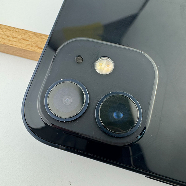Apple iPhone 12 128GB Black Б/У №3273 (Стан 8/10)