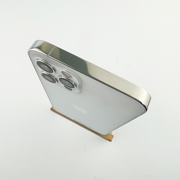 Apple iPhone 12 Pro 256GB Silver Б/У №3202 (Стан 8/10)