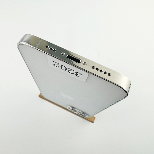 Apple iPhone 12 Pro 256GB Silver Б/У №3202 (Стан 8/10)