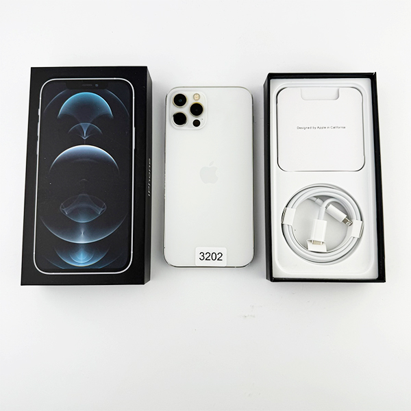 Apple iPhone 12 Pro 256GB Silver Б/У №3202 (Стан 8/10)