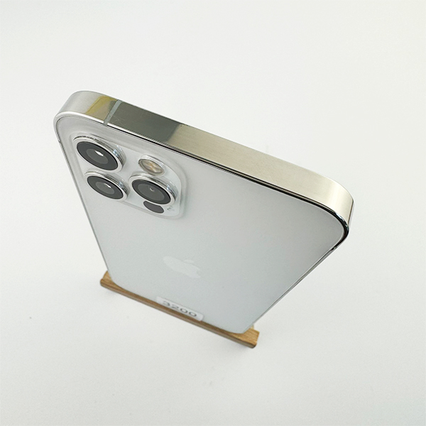 Apple iPhone 12 Pro 256GB Silver Б/У №3200 (Стан 8/10)