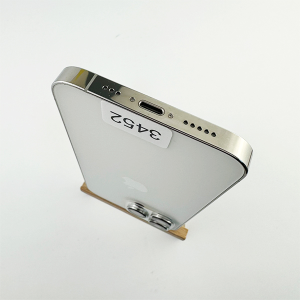 Apple iPhone 13 Pro 256GB Silver Б/У №3452 (стан 8/10)