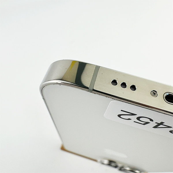 Apple iPhone 13 Pro 256GB Silver Б/У №3452 (стан 8/10)