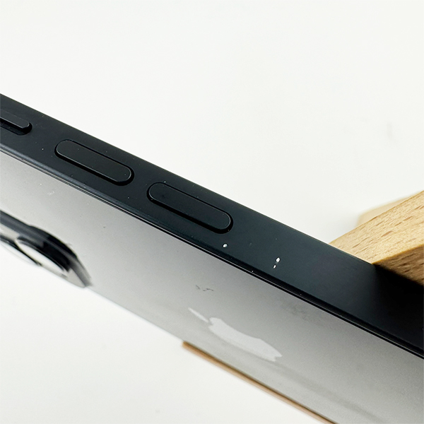Apple iPhone 13 128GB Midnight Б/У №3143 (Стан 7/10)