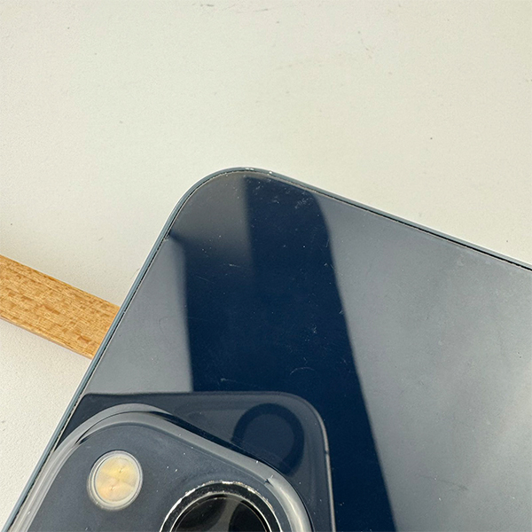 Apple iPhone 13 128GB Midnight Б/У №3104 (Стан 7/10)
